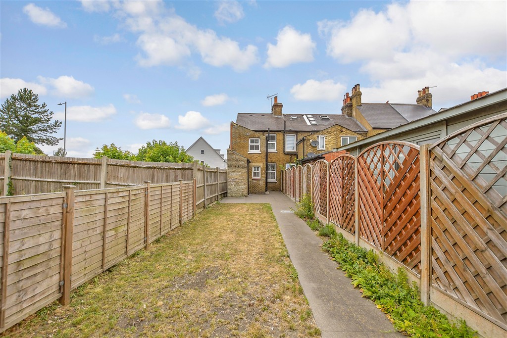 New Hythe Lane Larkfield, Aylesford photo 4