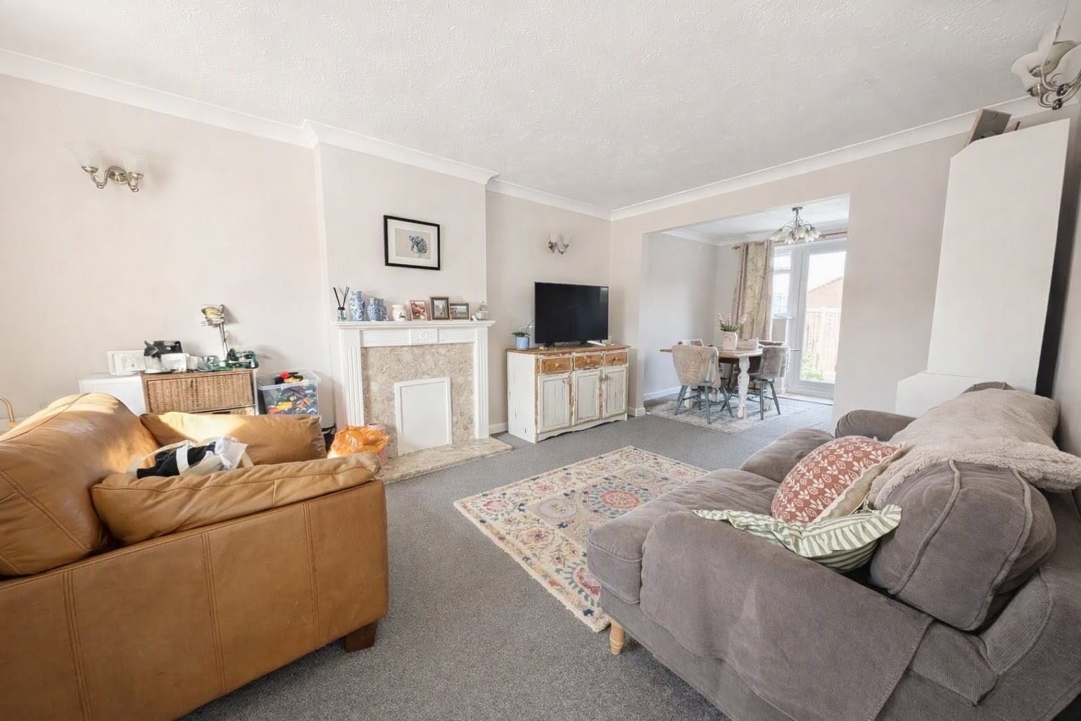 25, Midhurst photo 4