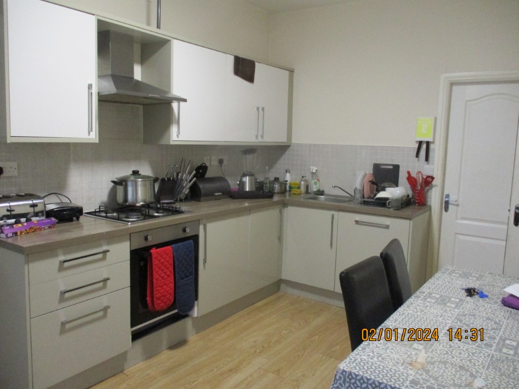 79, Station Road, Swinton photo 4