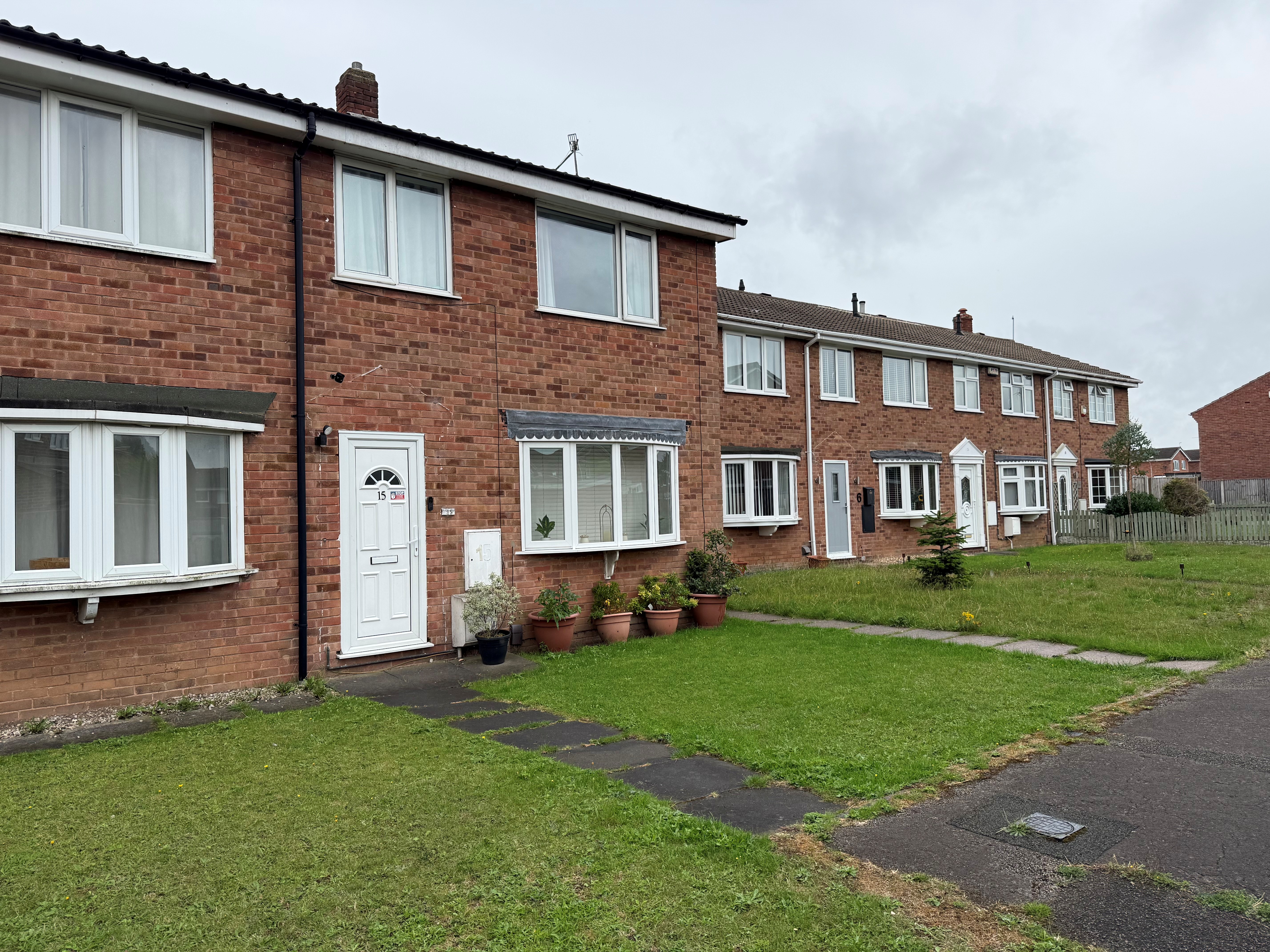 15, Mansfield photo 2