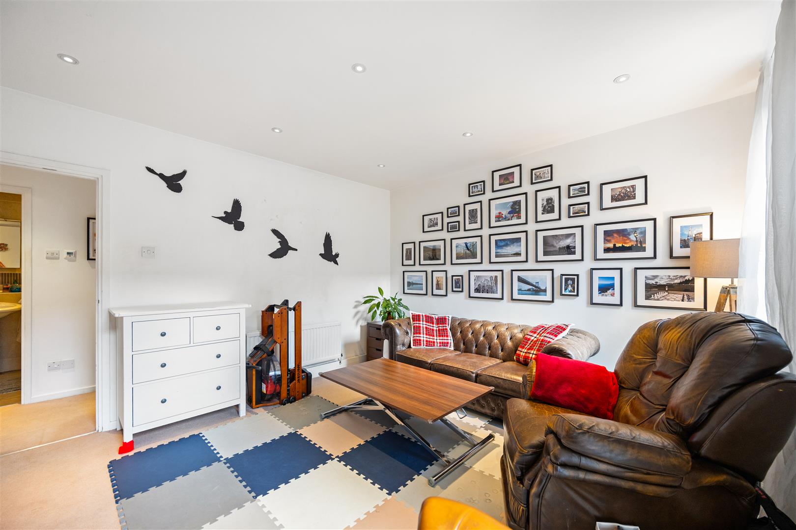 Flat 45, The Wells House, Well Walk, London photo 3
