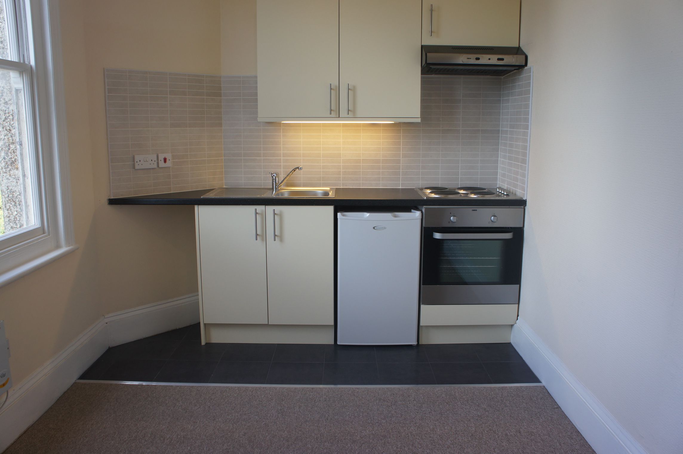 Flat 8, 7 York Avenue, Hove photo 5