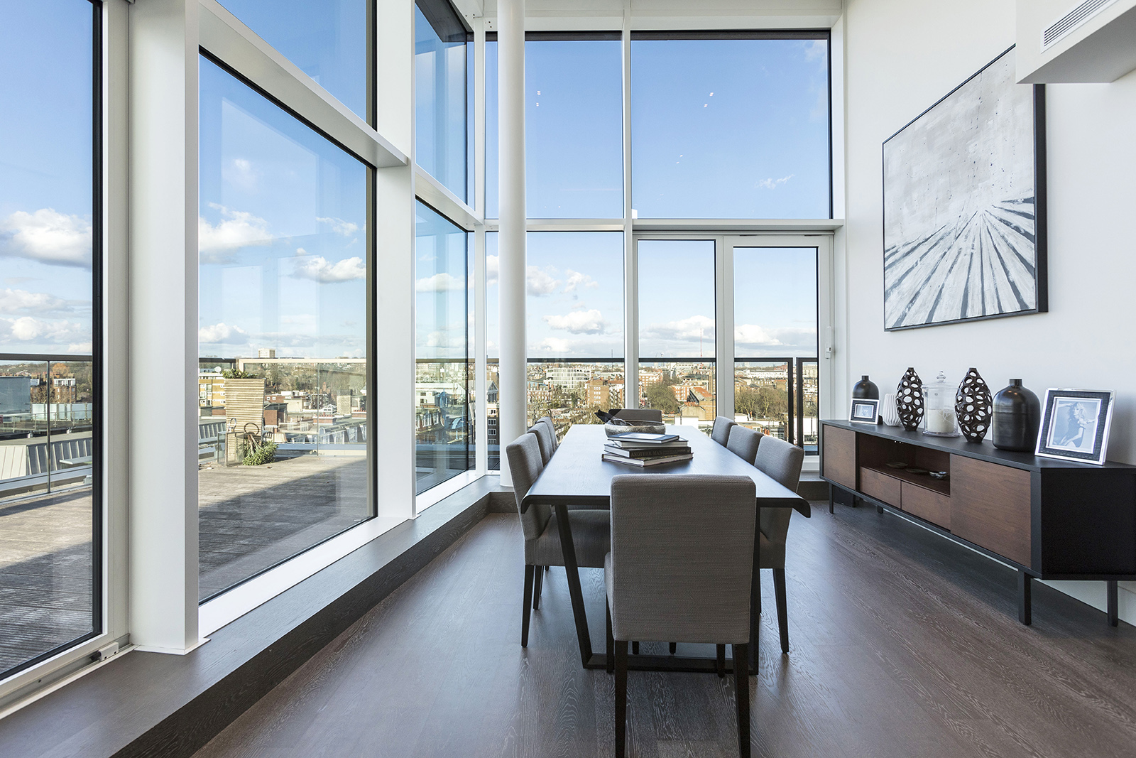 3 bedroom flat for sale 0