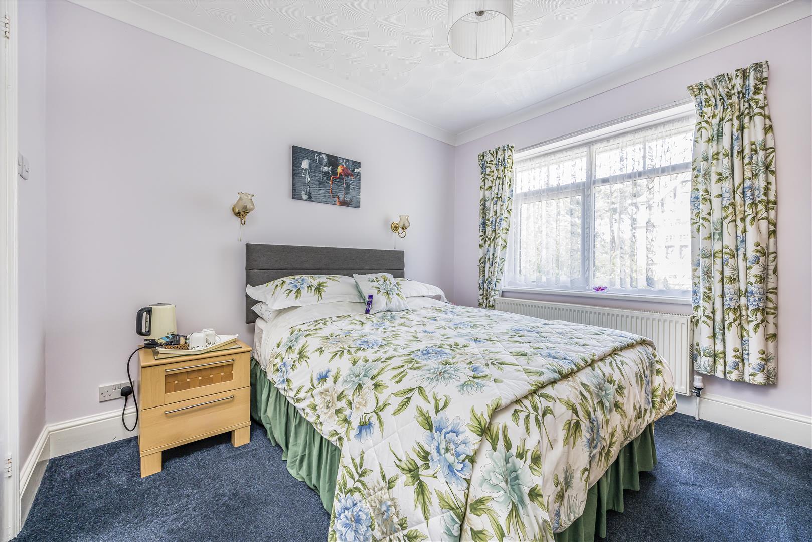 13 bedroom detached house for sale 0