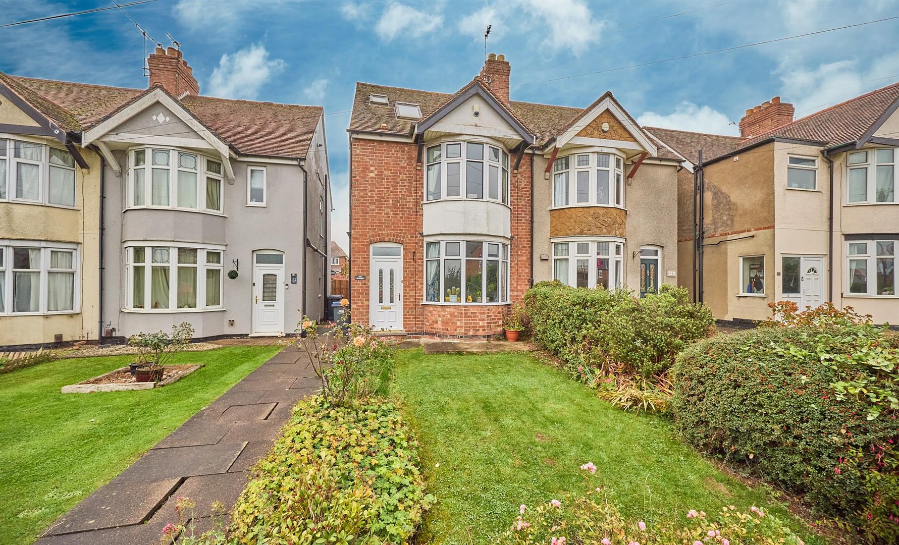 3-bed house on 130, Lutterworth Road, Hinckley, £260,000