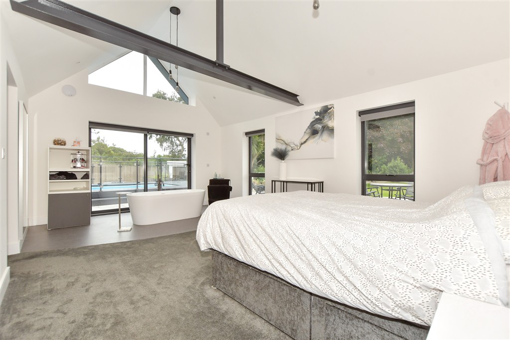 5 bedroom mews house for sale