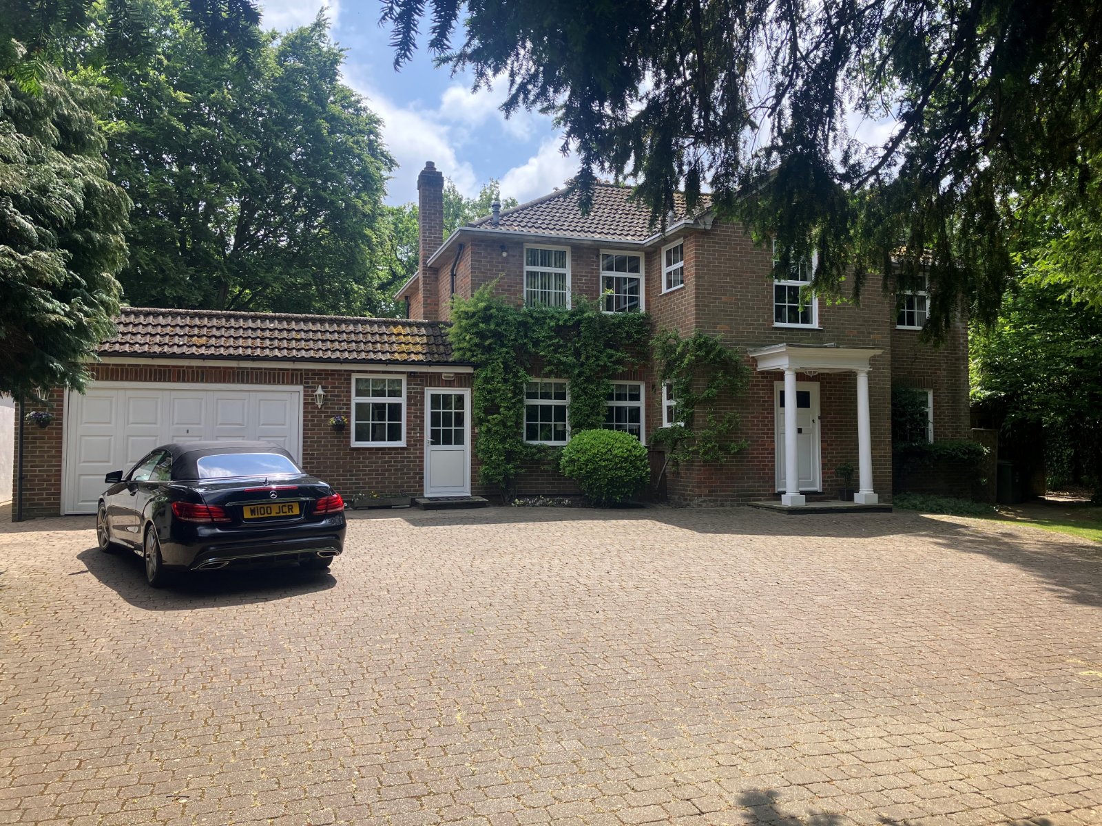 5 bedroom detached house for sale 0
