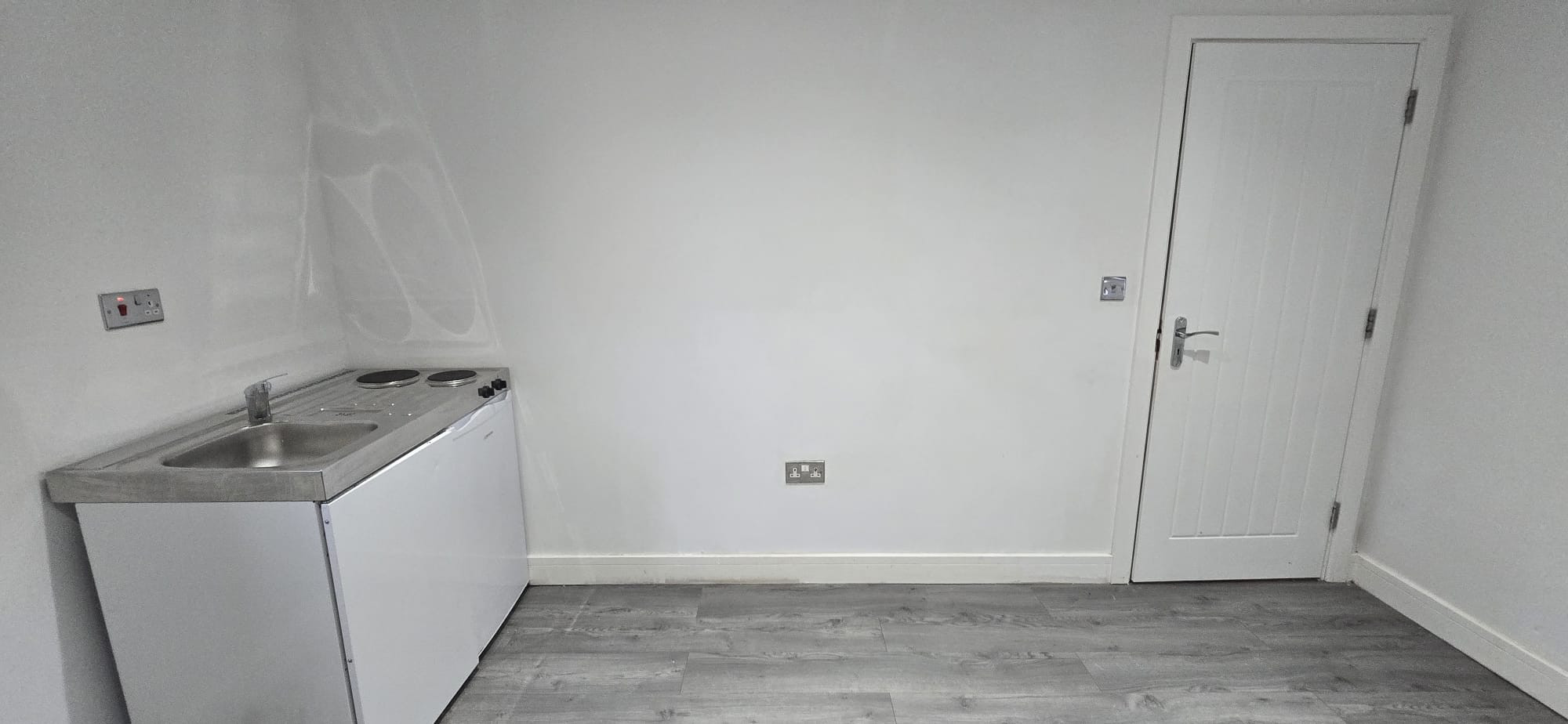 Unit 1 21,, Russell Road, Tilbury photo 4