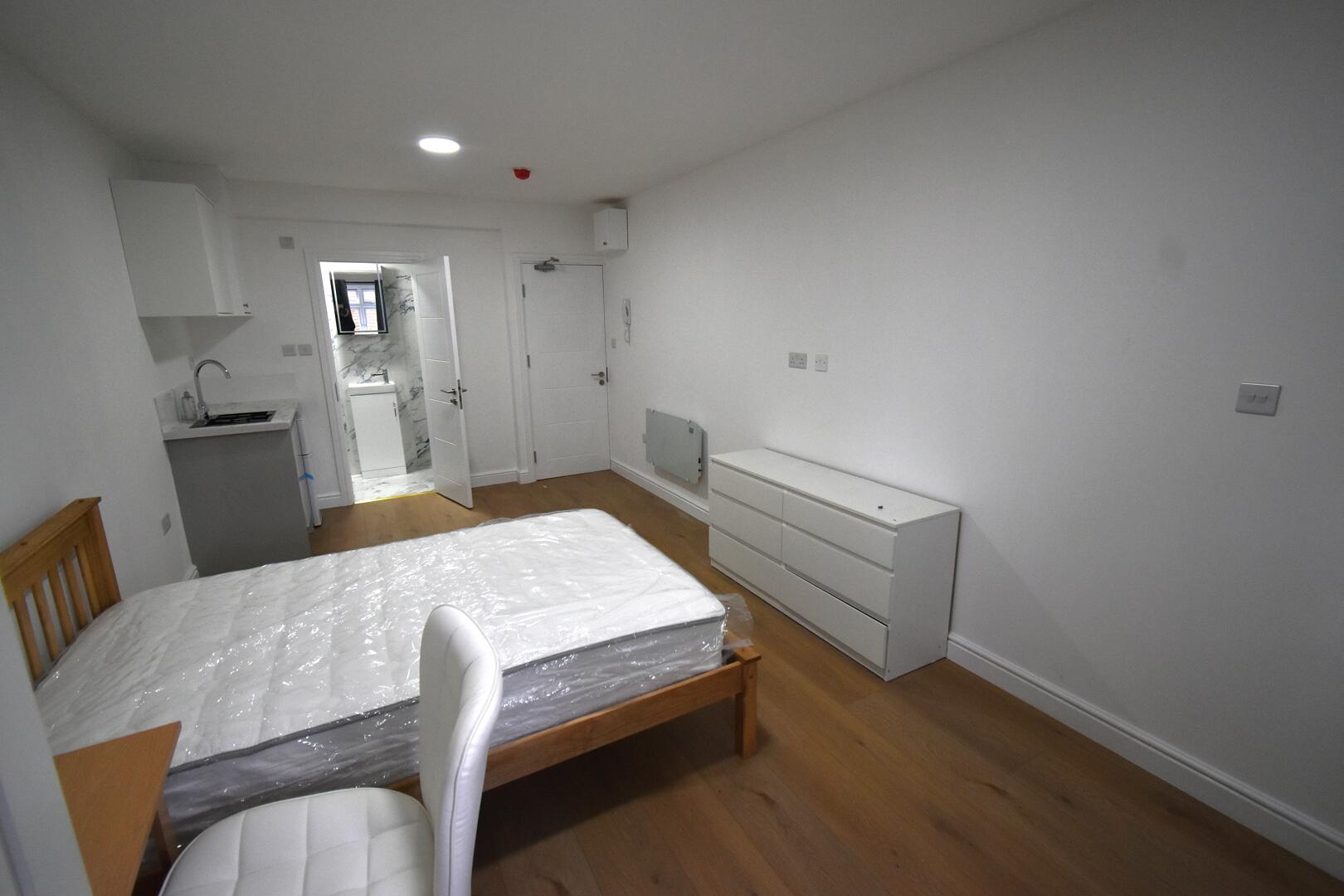 Room 2, 103 St. Albans Road, Dartford photo 5