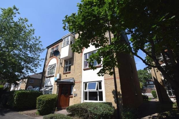23, Longfellow Way, London photo 4