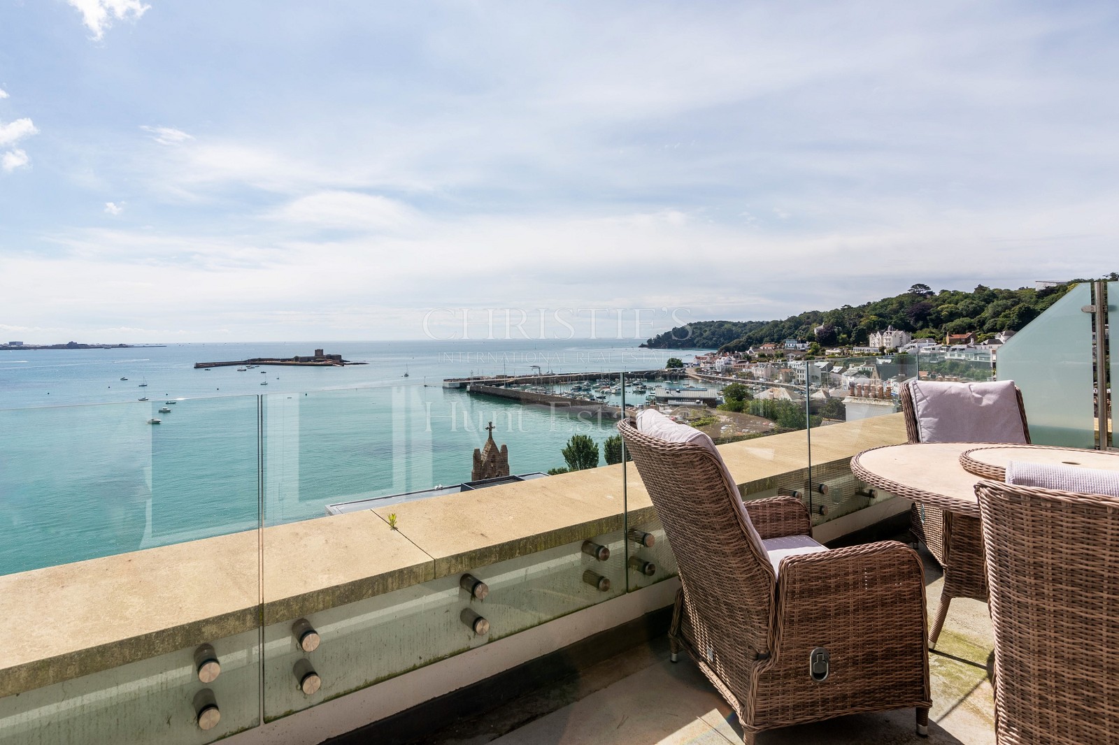 4 bedroom flat for sale 0