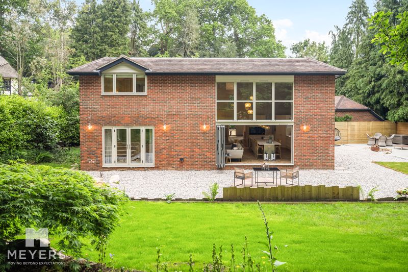 7 bedroom detached house for sale