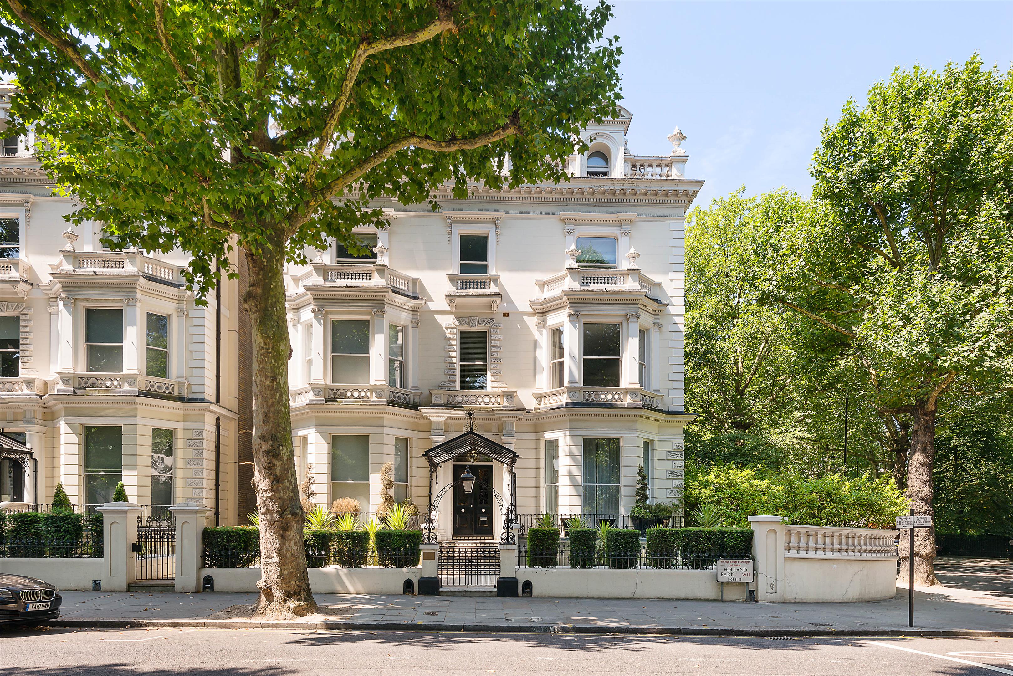 4 bedroom flat for sale 0
