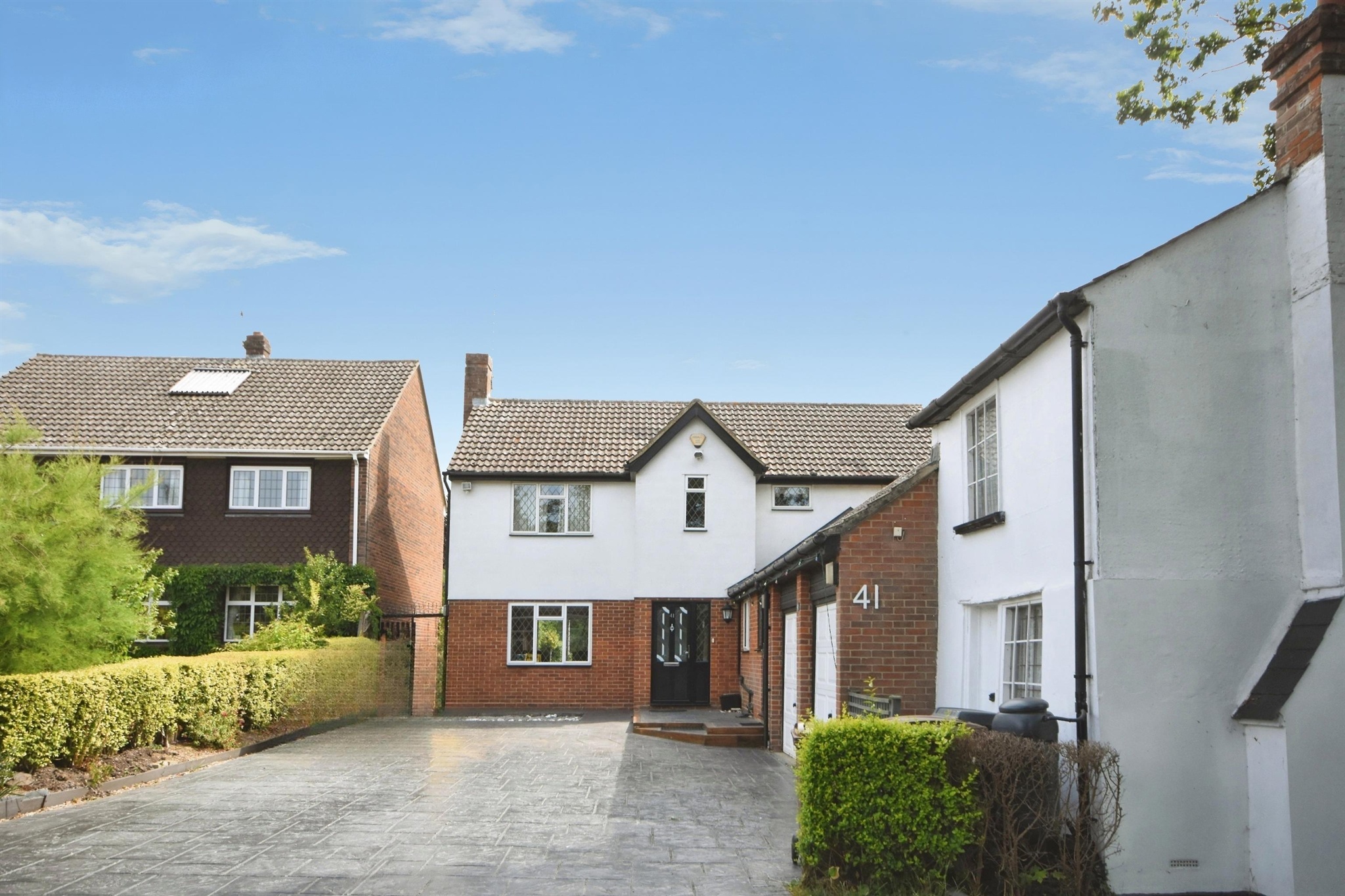 4 bed detached house for sale