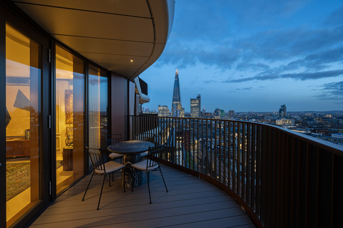 3 bedroom flat for sale 0
