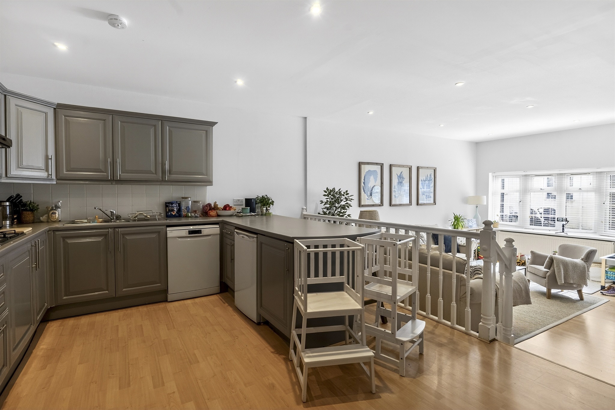 3 bedroom mews house for sale 0