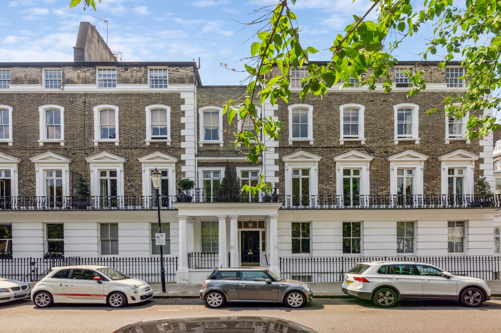 3 bedroom flat for sale 0