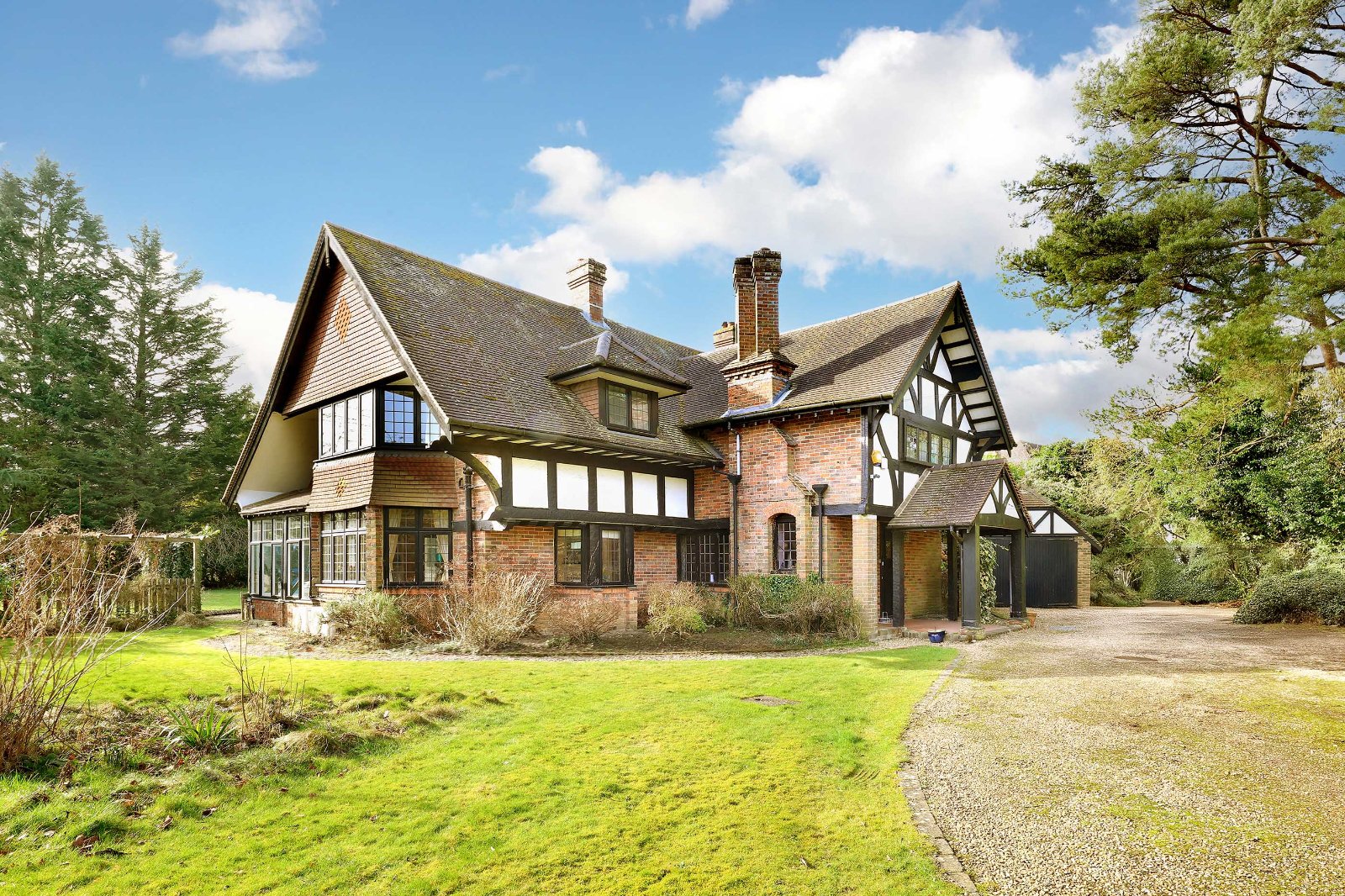 5 bedroom country house for sale 0
