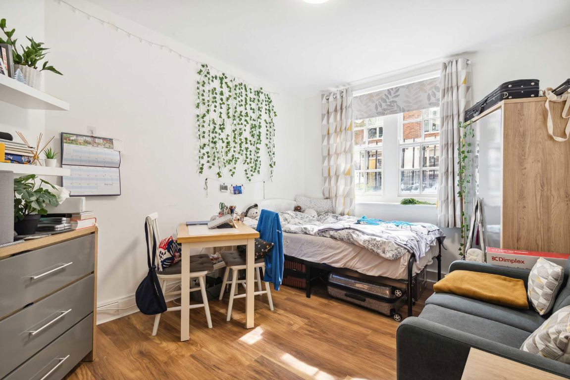 Flat 29, Sandwich House, Sandwich Street, London photo 3