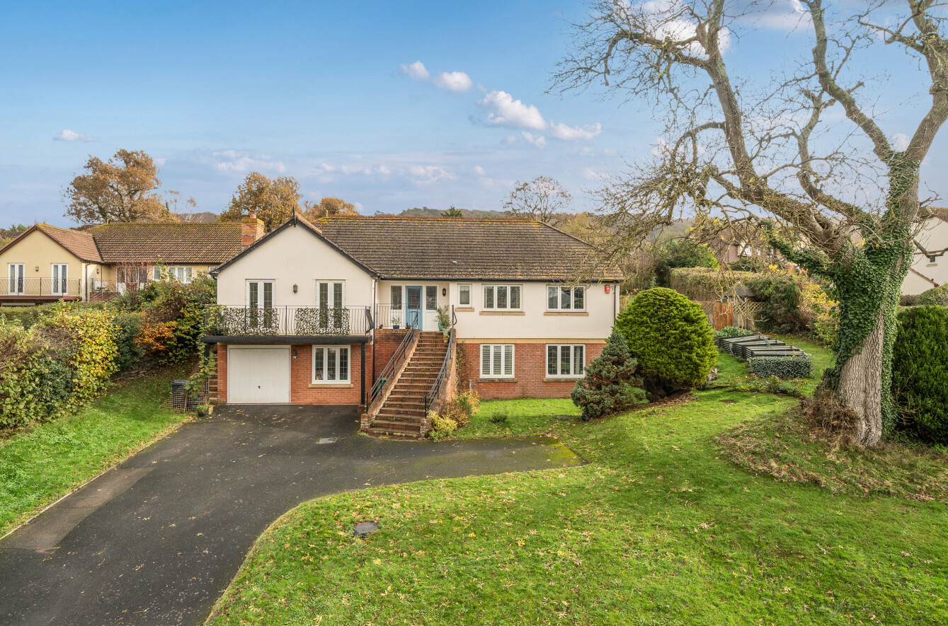 5 bedroom detached house for sale - Million Plus.com The Luxury Marketplace