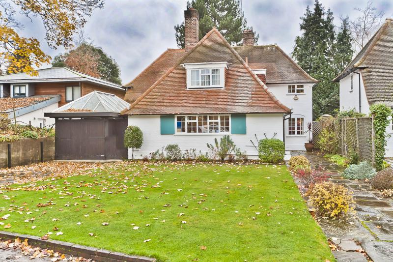 Free property report South Cottage, Bute Avenue, Petersham, TW10 7AX