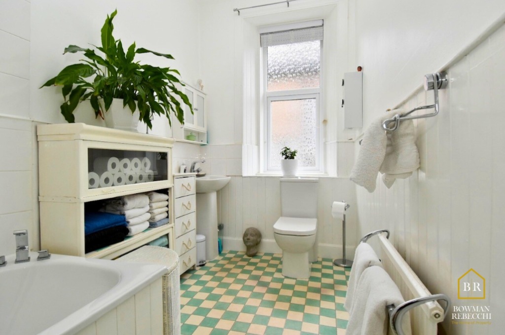 Photos of Broomberry Drive, Inverclyde, Gourock PA19 67101210