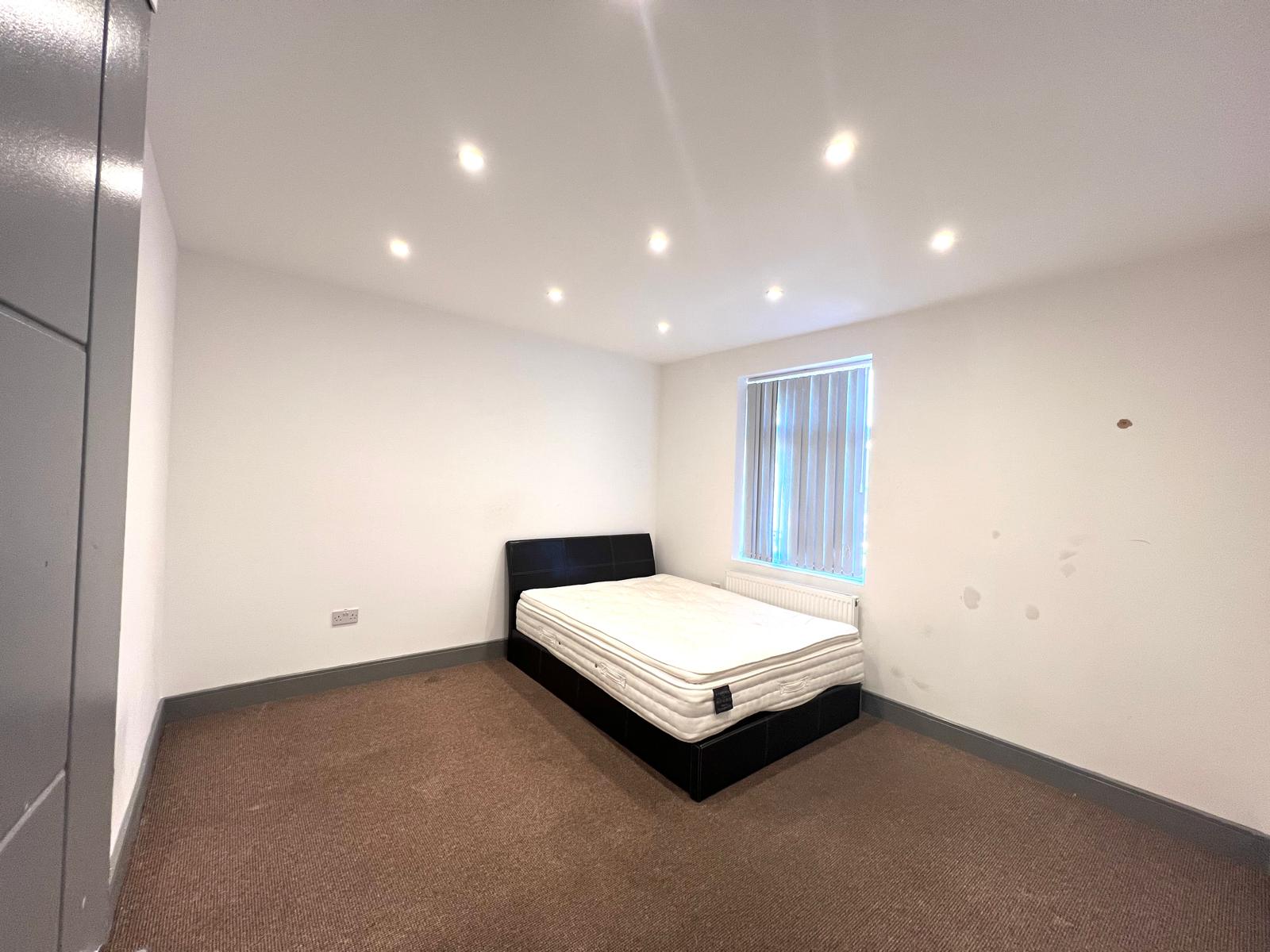 Flat 2, 17 , Dane Road, Southall photo 4