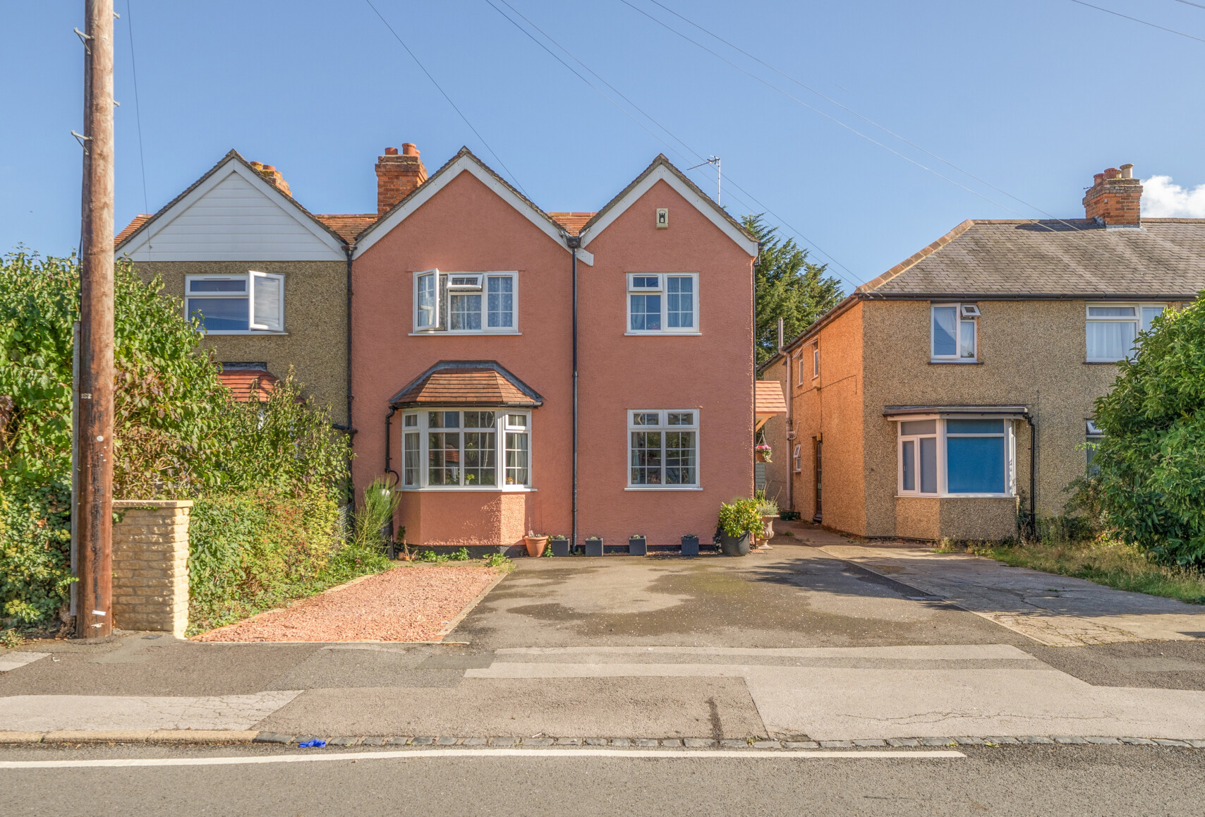4 bed semi-detached house for sale