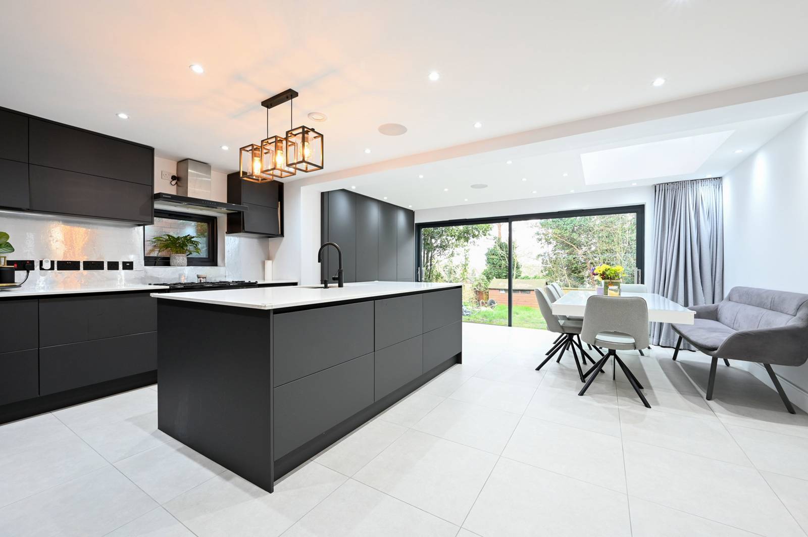 Detached, 1,270 sq ft