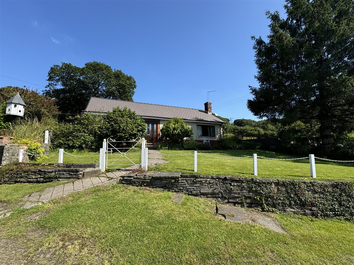 Cwmnantyrallwys Farm, Panthowell Ddu Road, Neath photo 4