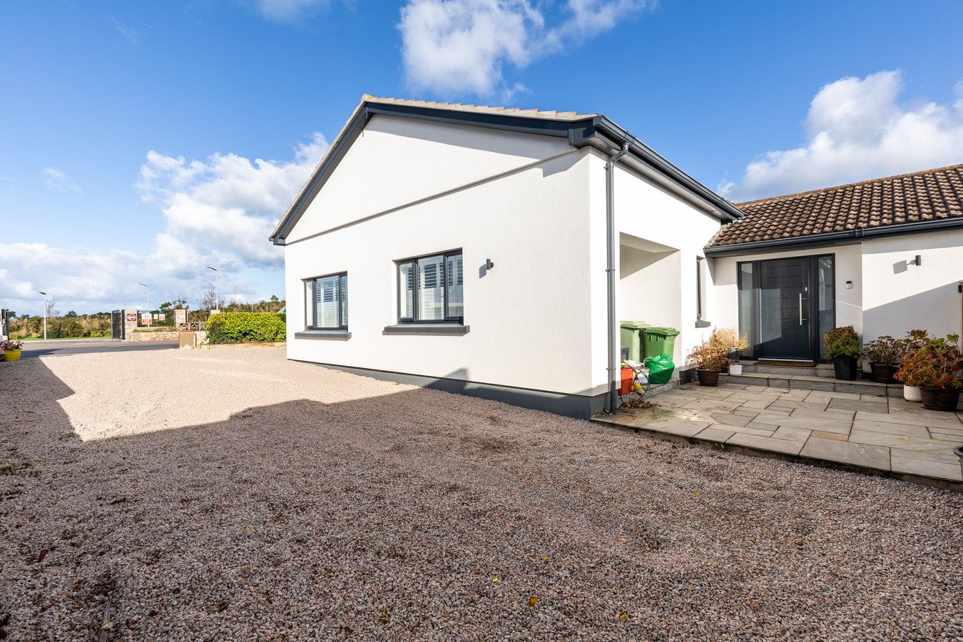 4 bedroom detached bungalow for sale 0