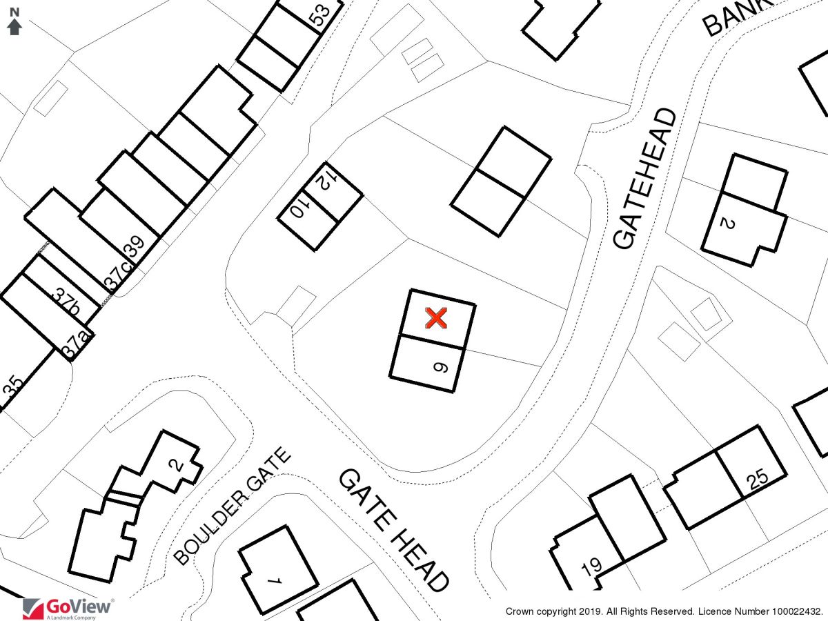 3 Bedrooms Semi-detached house for sale in Gatehead Bank, Marsden, Huddersfield HD7
