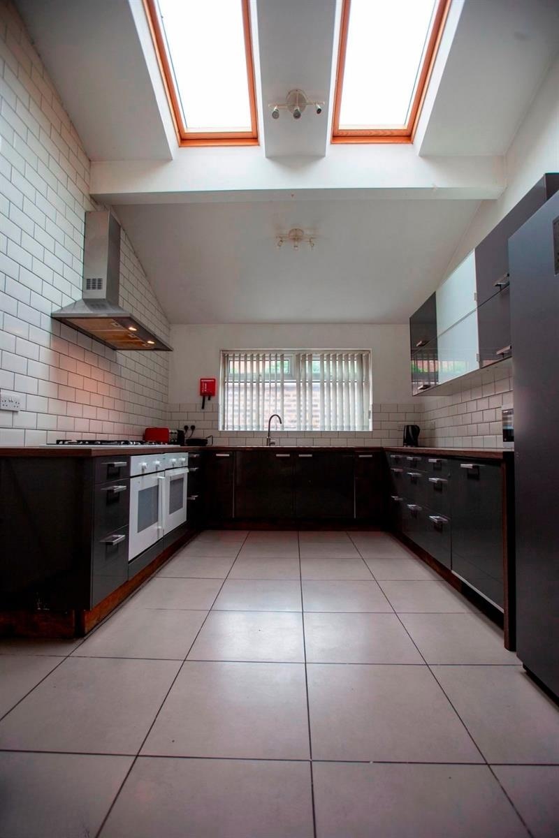 41 Ladybarn Lane, Manchester photo 2