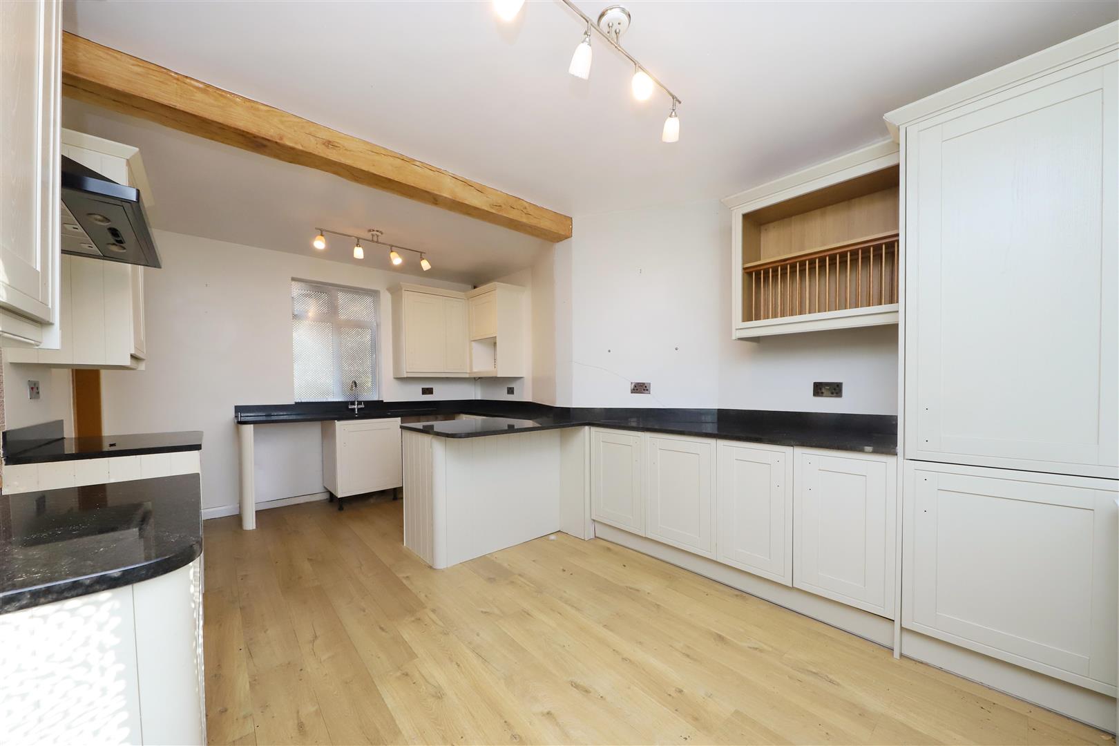 3 bedroom cottage for sale 0