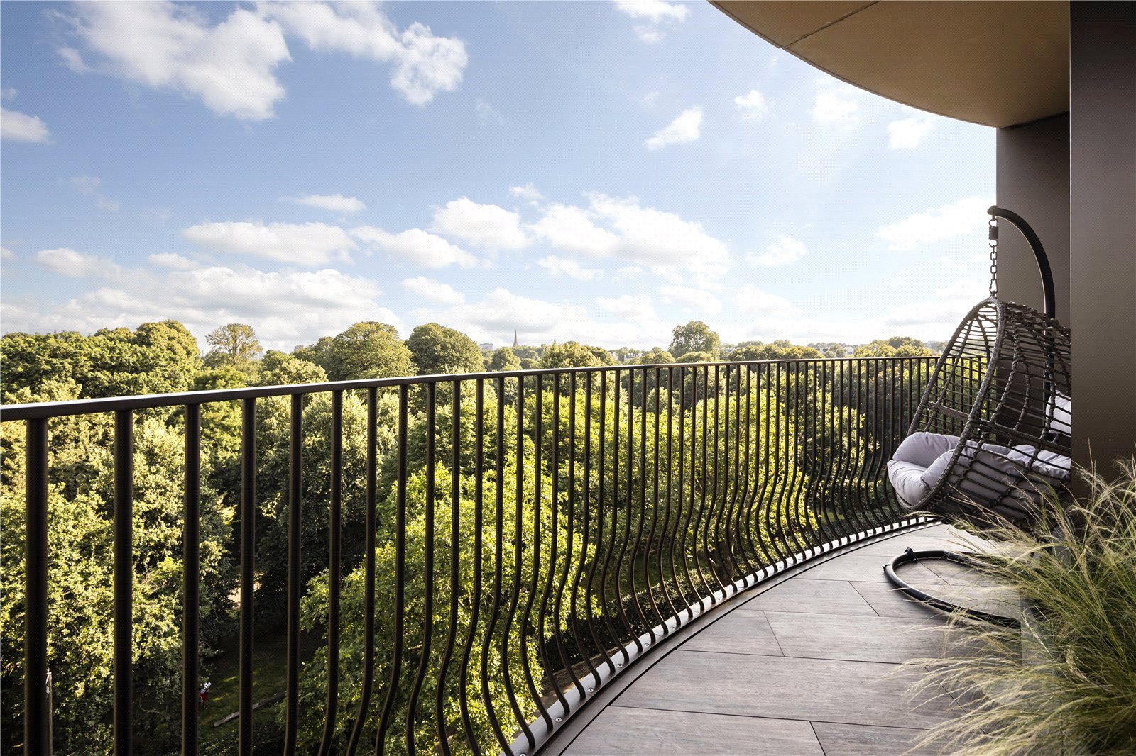 Best Coastal Towns to Buy Property in the UK