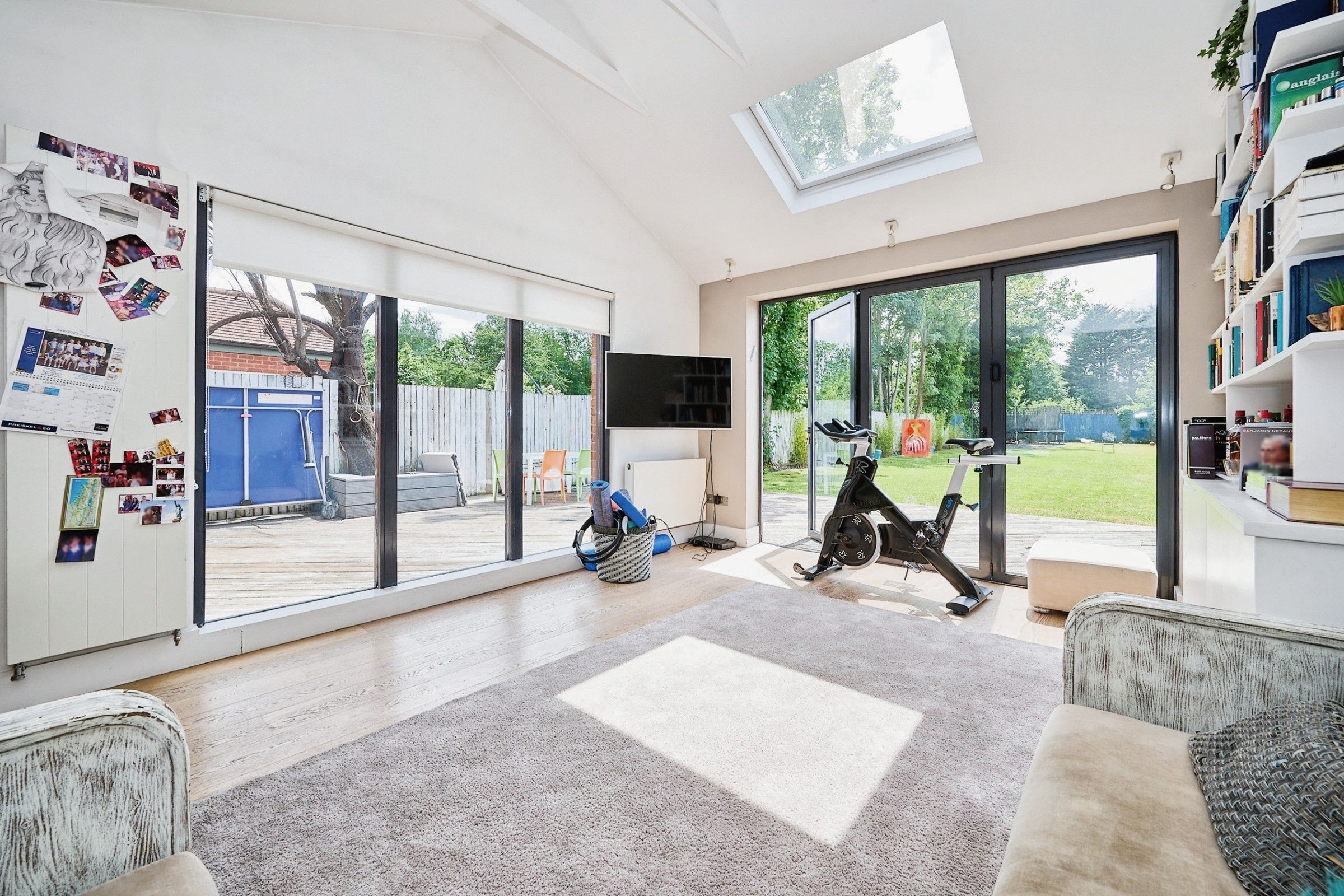 3 bedroom flat for sale 0