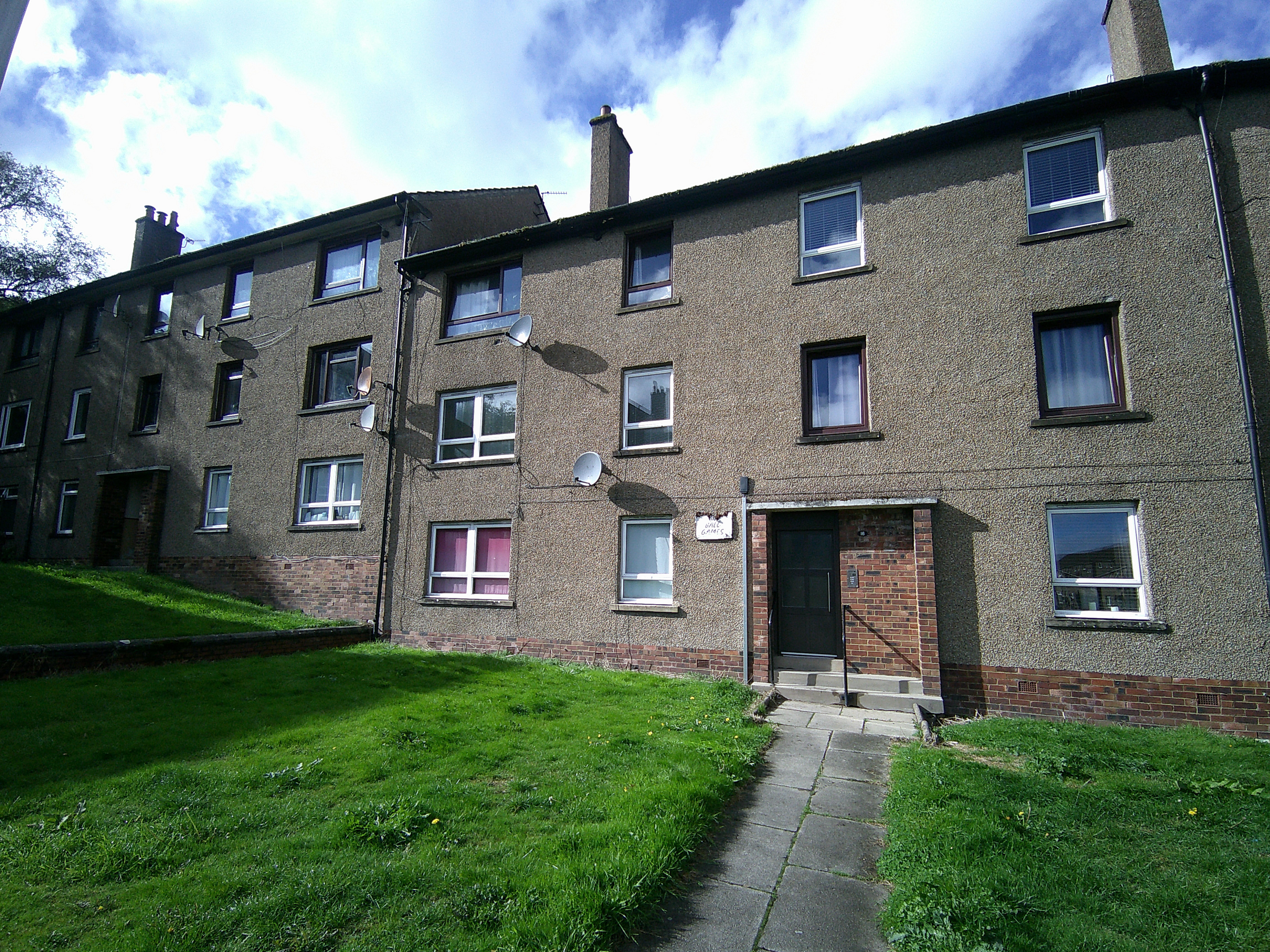 2-bed flat on 16D Loganlee Terrace Dundee, Dundee, £700/mo