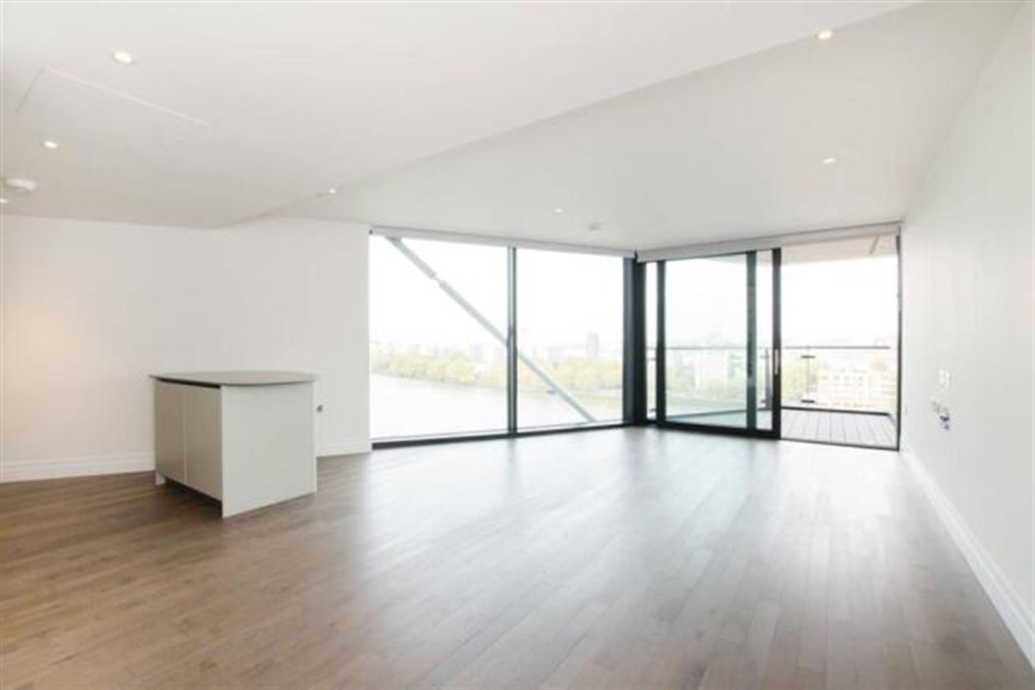 3 bedroom new flat for sale 0