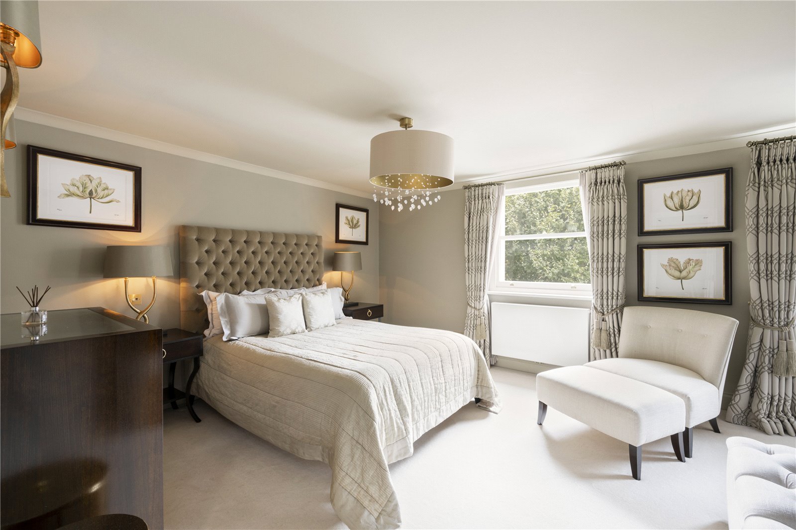 3 bedroom flat for sale 0