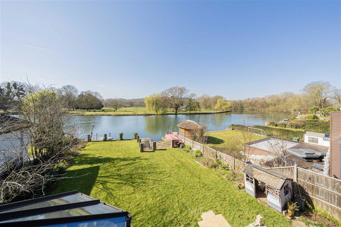 5 bedroom property for sale 0