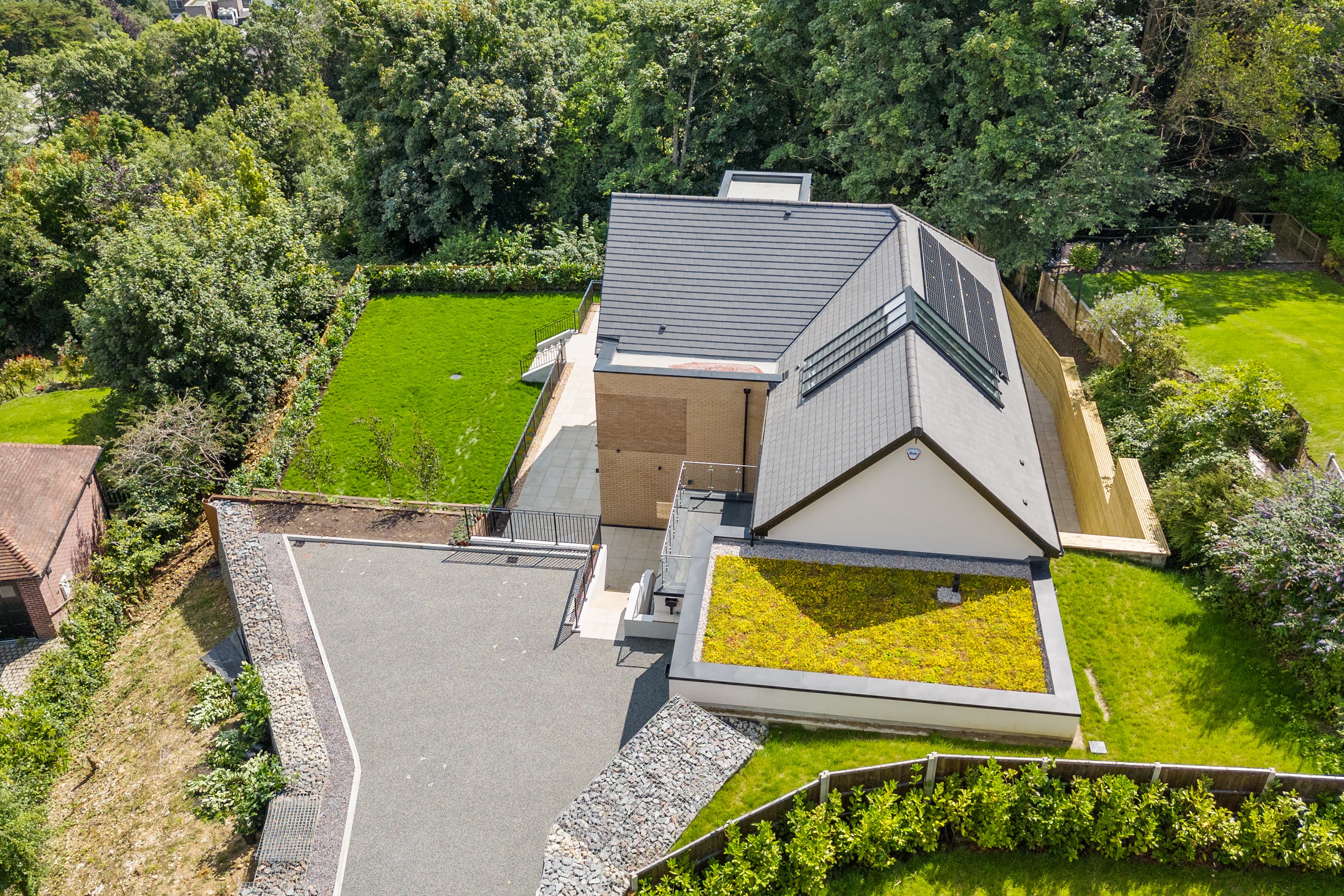 5 bedroom detached new house for sale 0