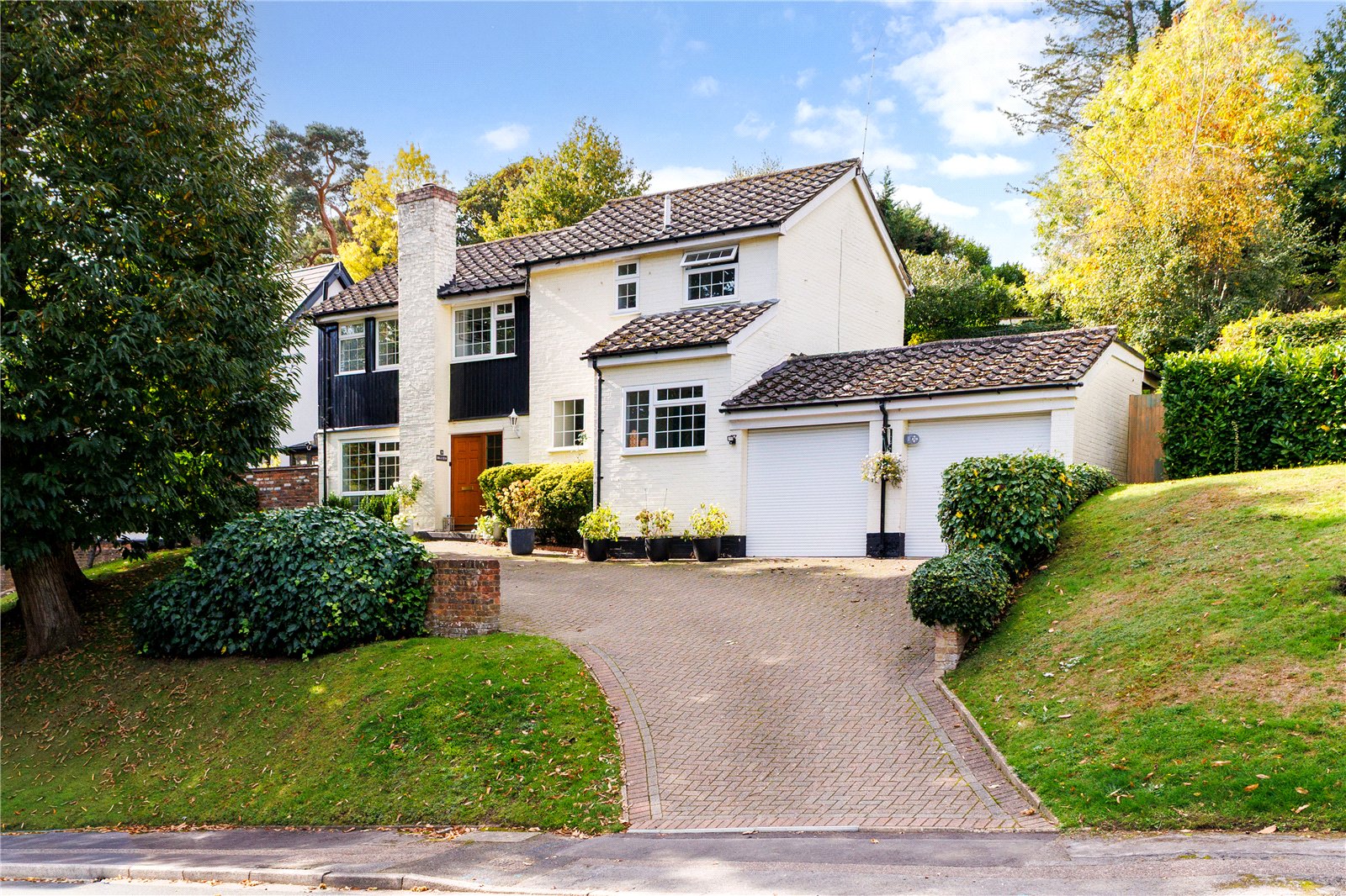 4 bedroom detached house for sale 0