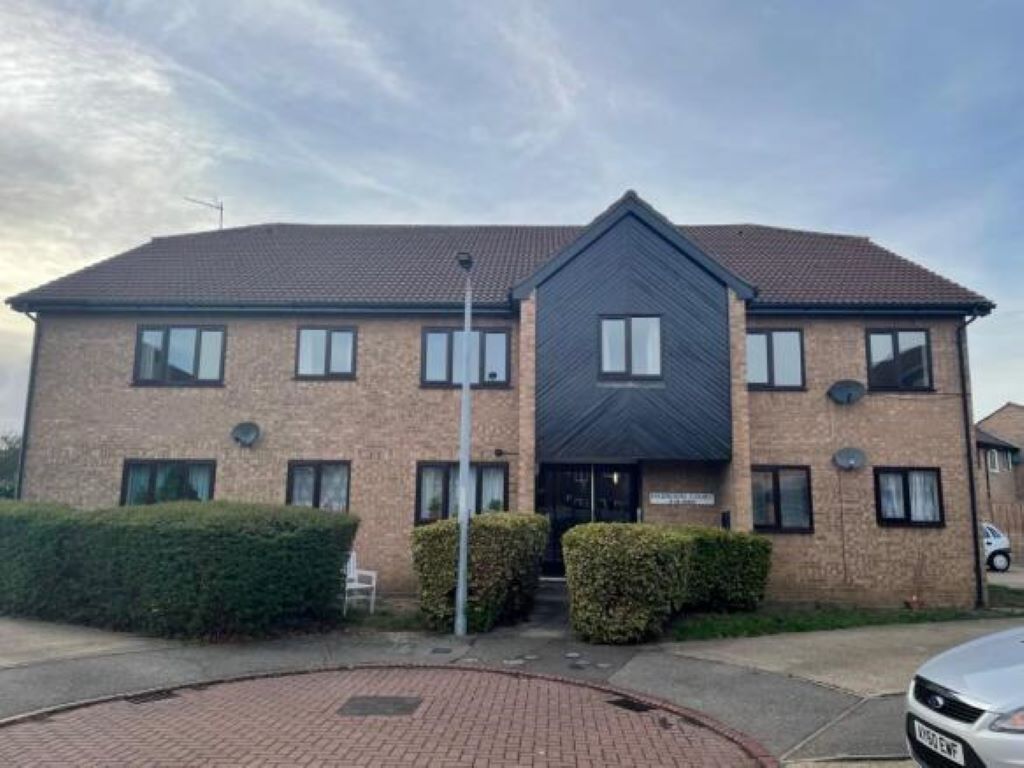 1-bed flat on 27, Hadrians Court, Peterborough, £80,000