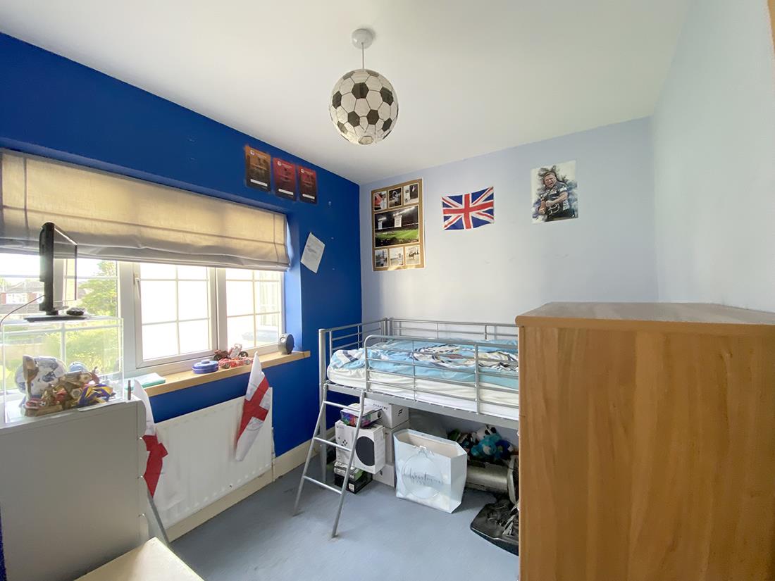 Photos of Hookstone Chase, Harrogate HG2 68535811 PrimeLocation