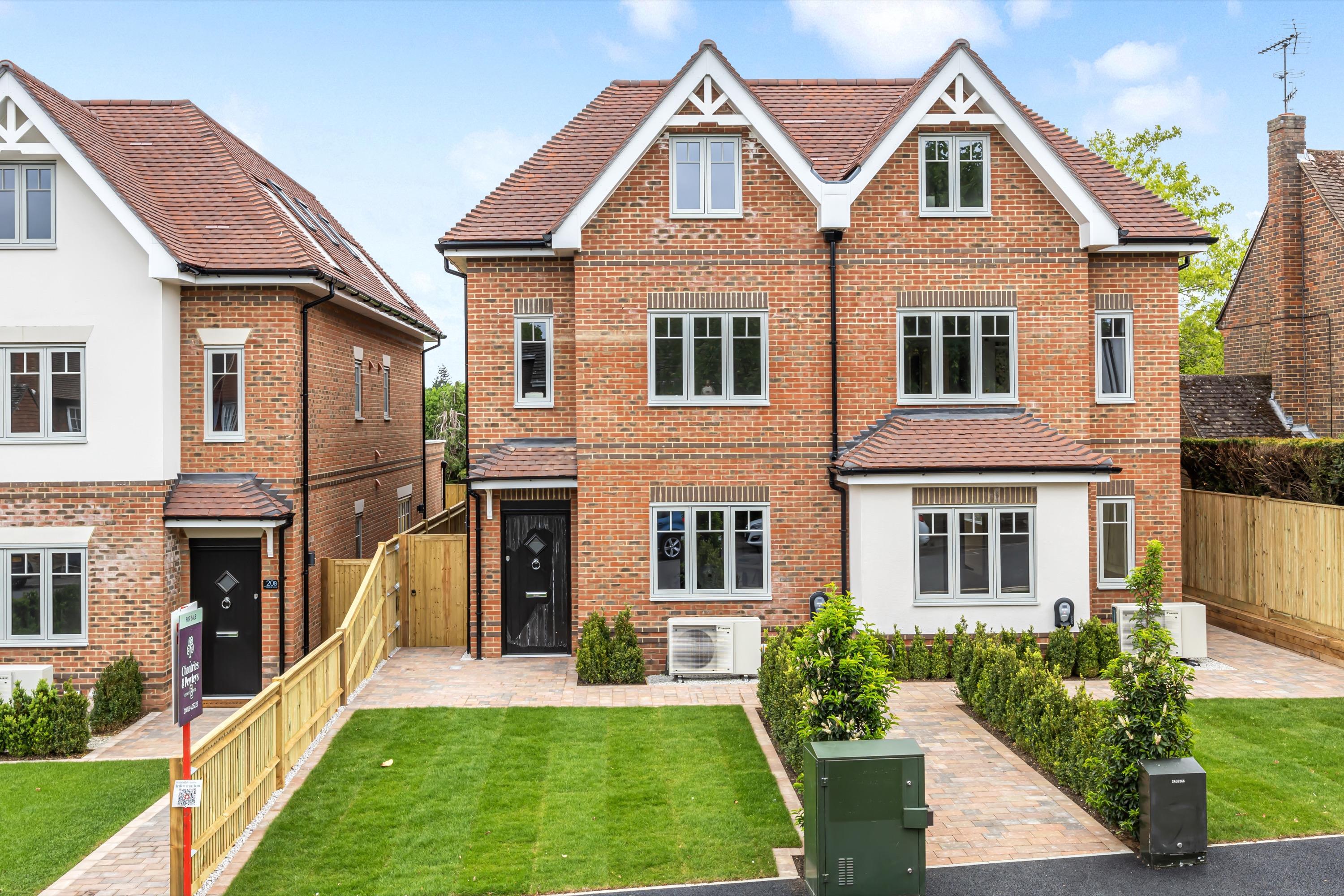 6 bedroom equestrian property for sale