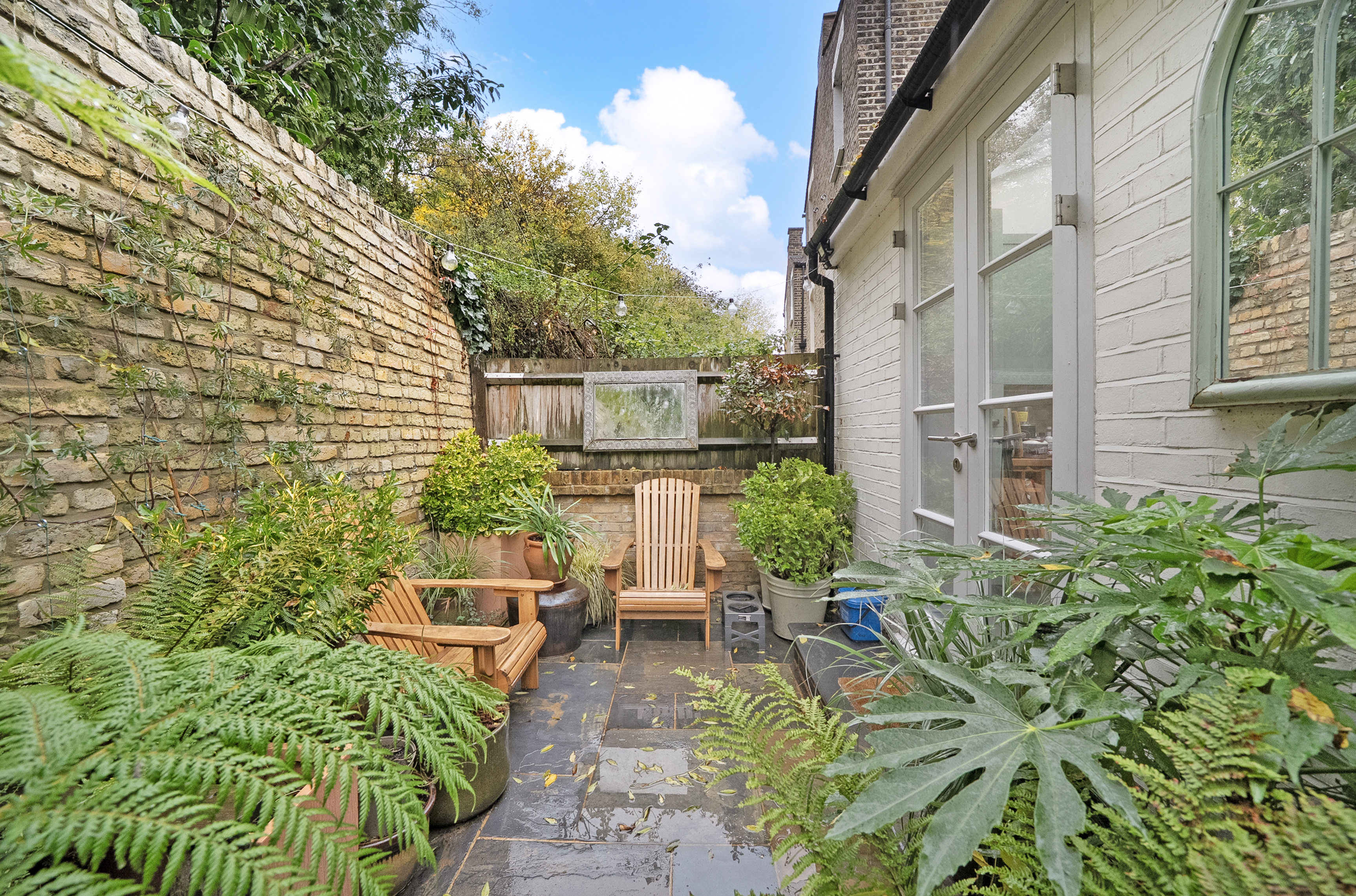 3 bedroom terraced house for sale 0