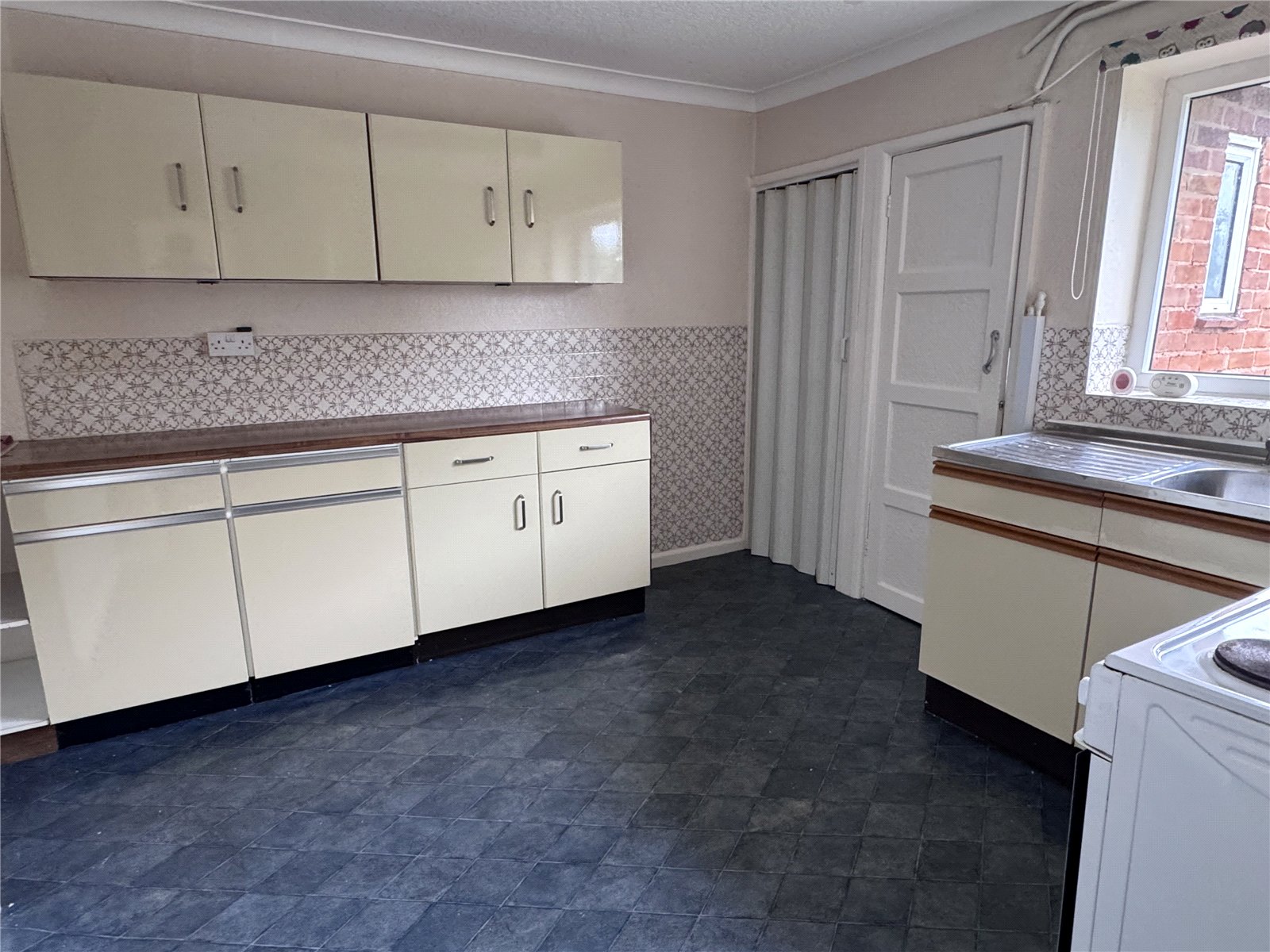 7, Windsor Place, Telford photo 4