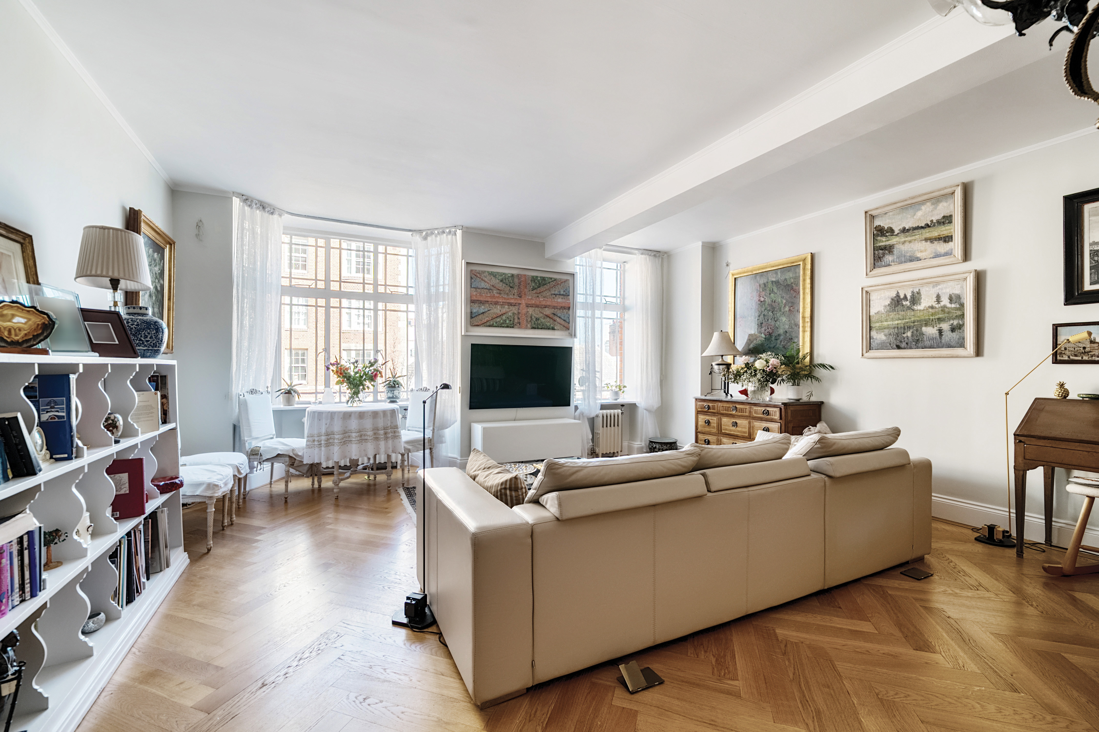 4 bedroom flat for sale 0