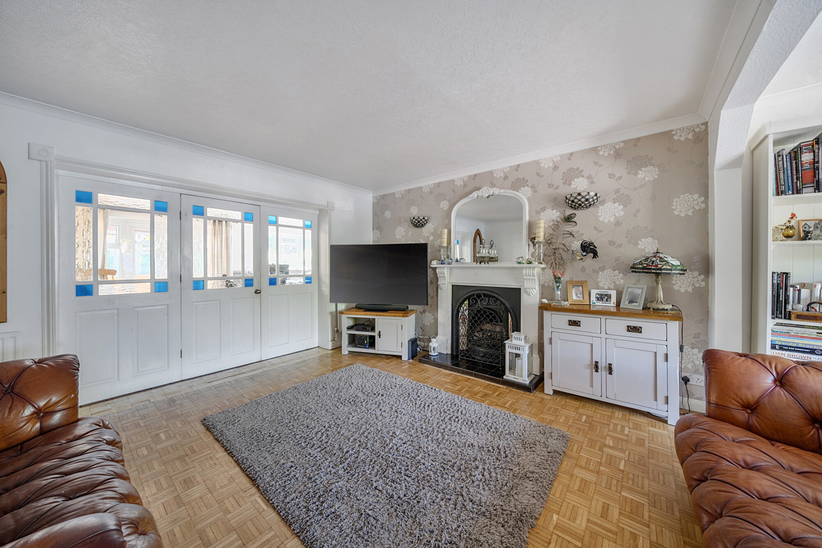 5 bedroom detached house for sale 0