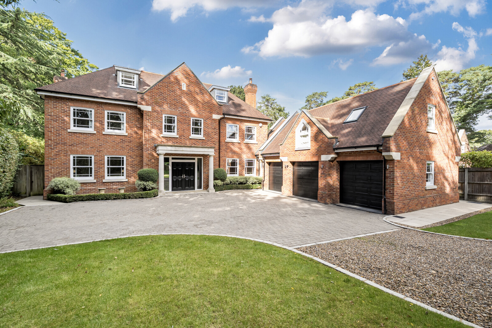 9 bedroom detached house for sale in Sidcup